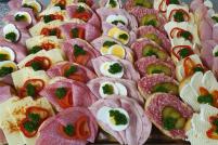 Platte mit Belegten Brötchen